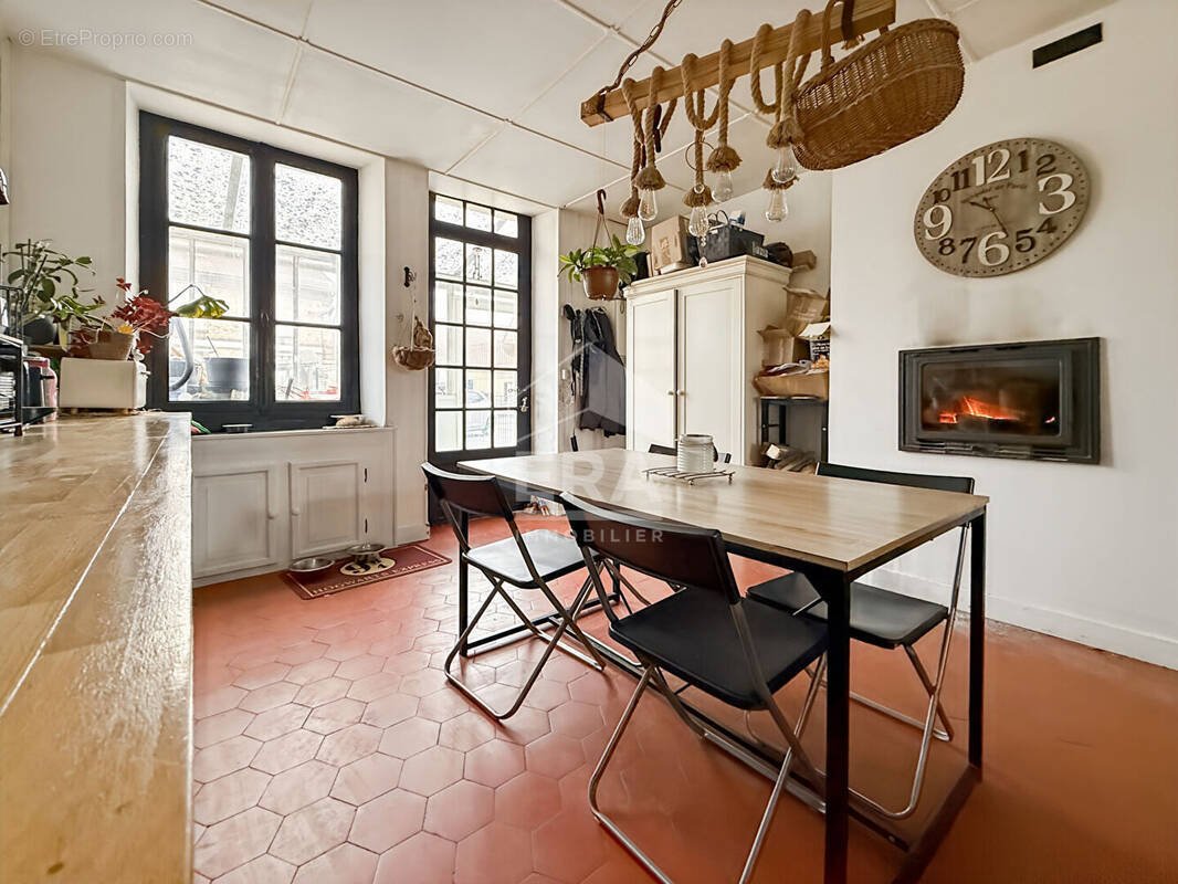 Maison à PARAY-DOUAVILLE