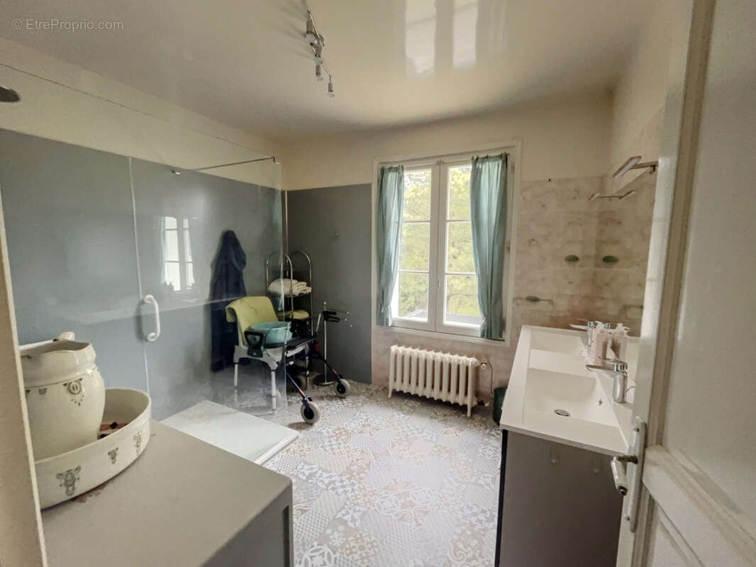 Maison à SAINT-JEAN-LE-THOMAS