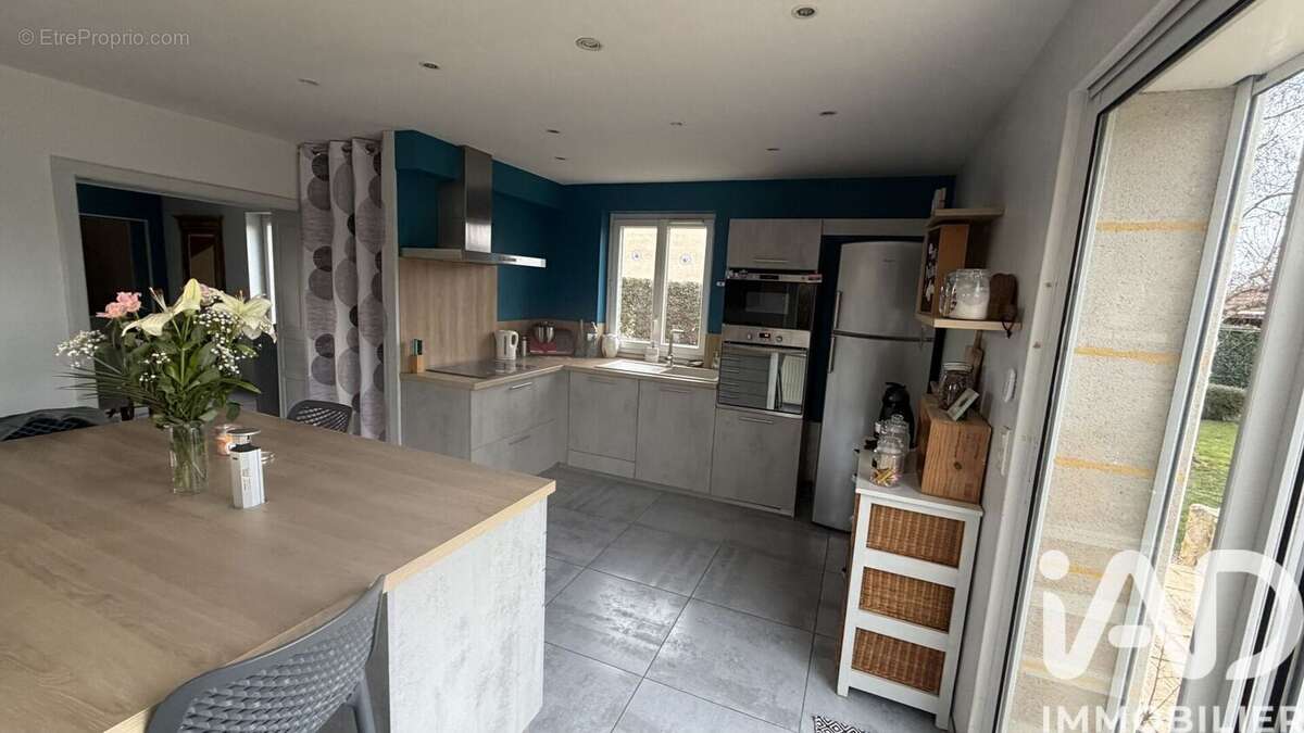 Photo 7 - Maison à YZEURE