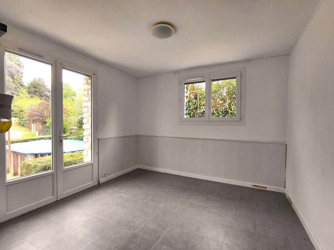 Maison à COULOUNIEIX-CHAMIERS