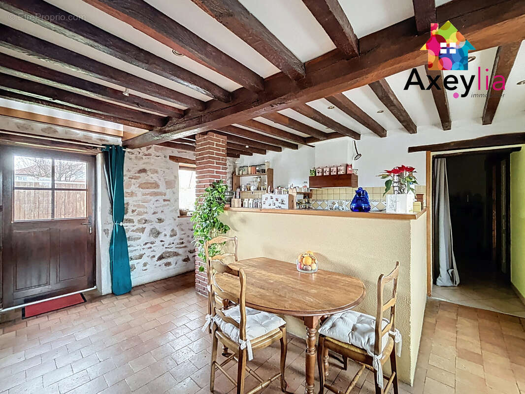 Maison à SAINT-GERMAIN-LAVAL