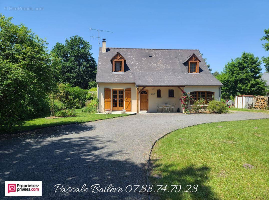 Maison à LA BREILLE-LES-PINS