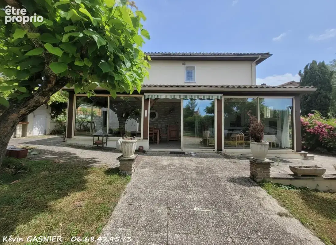 LINARS (16730) : Maison de 136m2 + 2 garages - photo 12