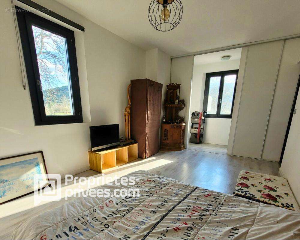 Maison à SAINT-PAUL-LE-JEUNE