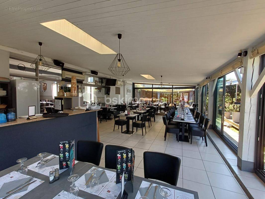 Commerce à VARCES-ALLIERES-ET-RISSET