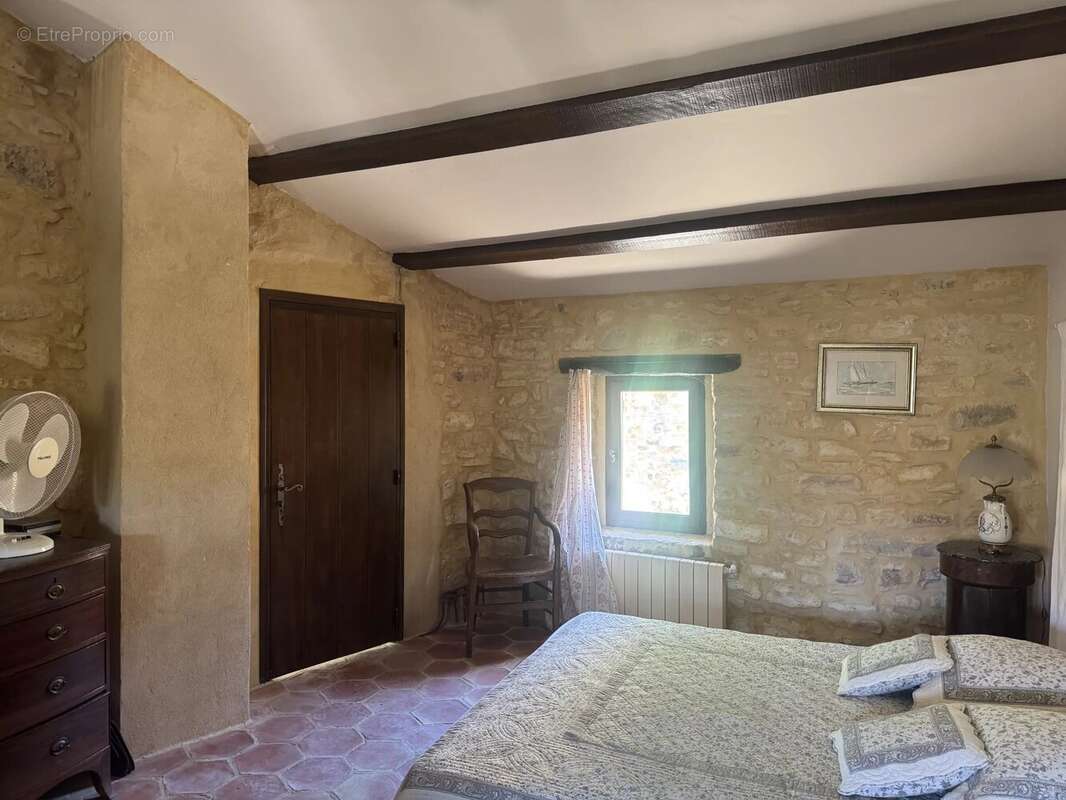 Maison à CASTELNAU-VALENCE