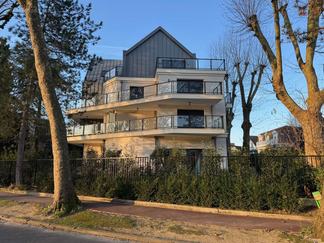 Appartement à SAINT-MAUR-DES-FOSSES