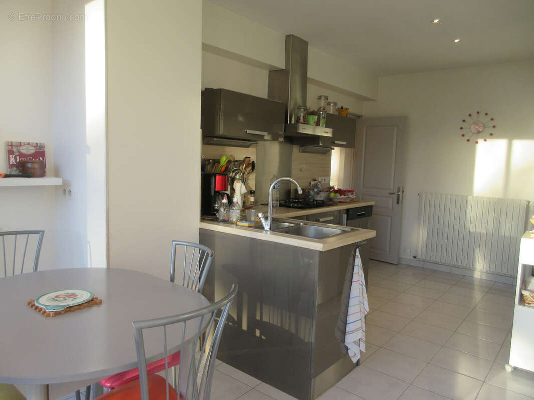 Maison à LE PONT-CHRETIEN-CHABENET