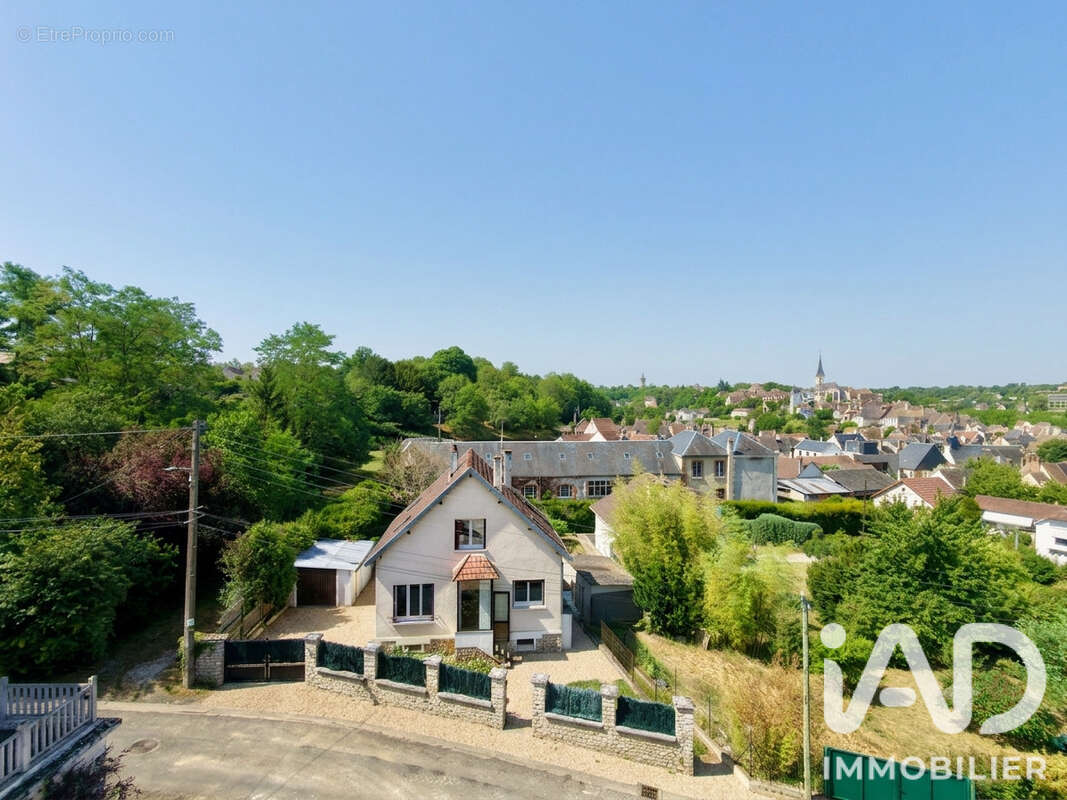 Maison 85 m² à Chatillon-Sur-Loire  - photo 2