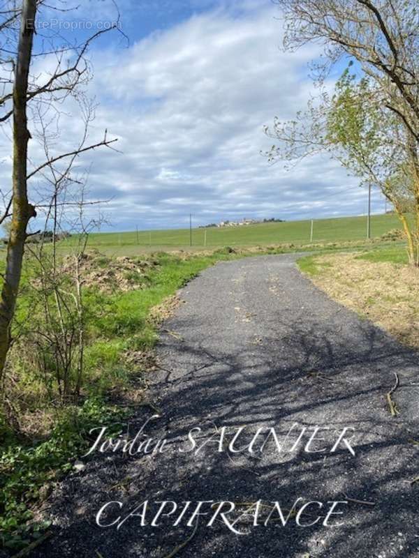 Terrain à SAINT-JULIA