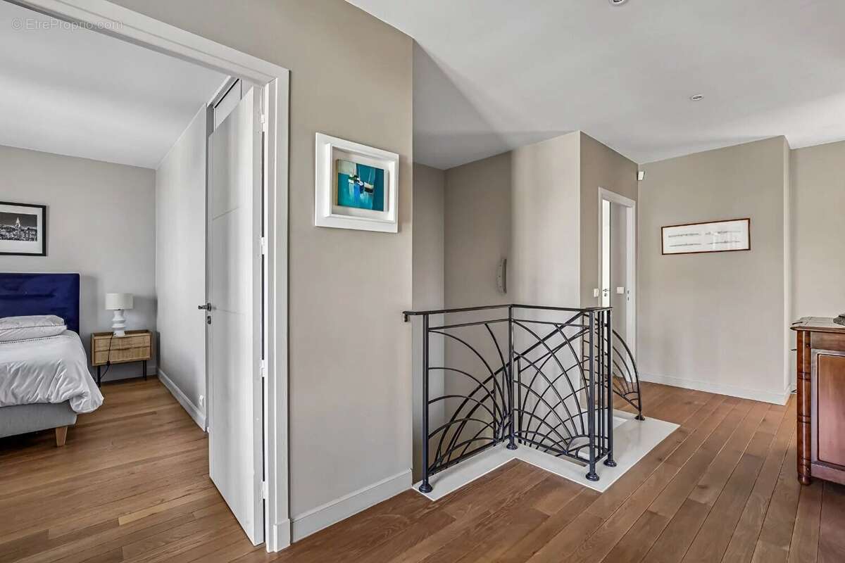 Le vesinet 4 min rer, propriete contemporaine 256 m² - terrain 1202 m² - belles prestations - photo 18