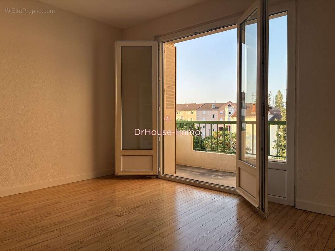 Appartement 39 m² à Valence  - photo 4