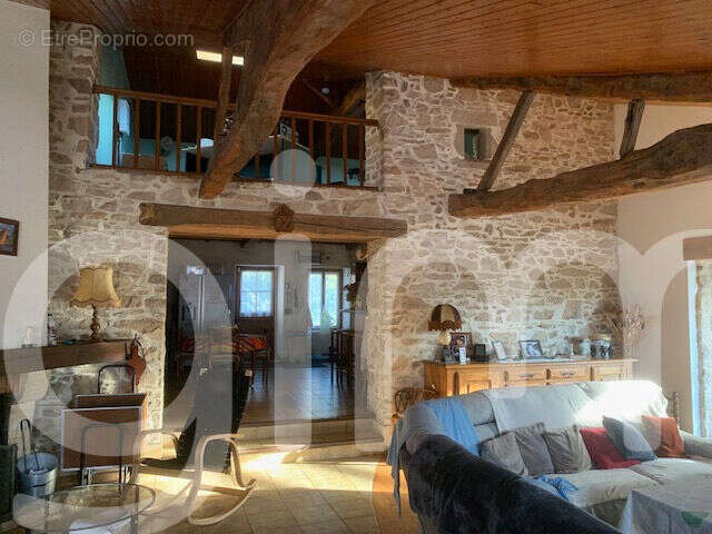 Maison en vente à terme occupée 9 pièces 414 m2 - photo 4