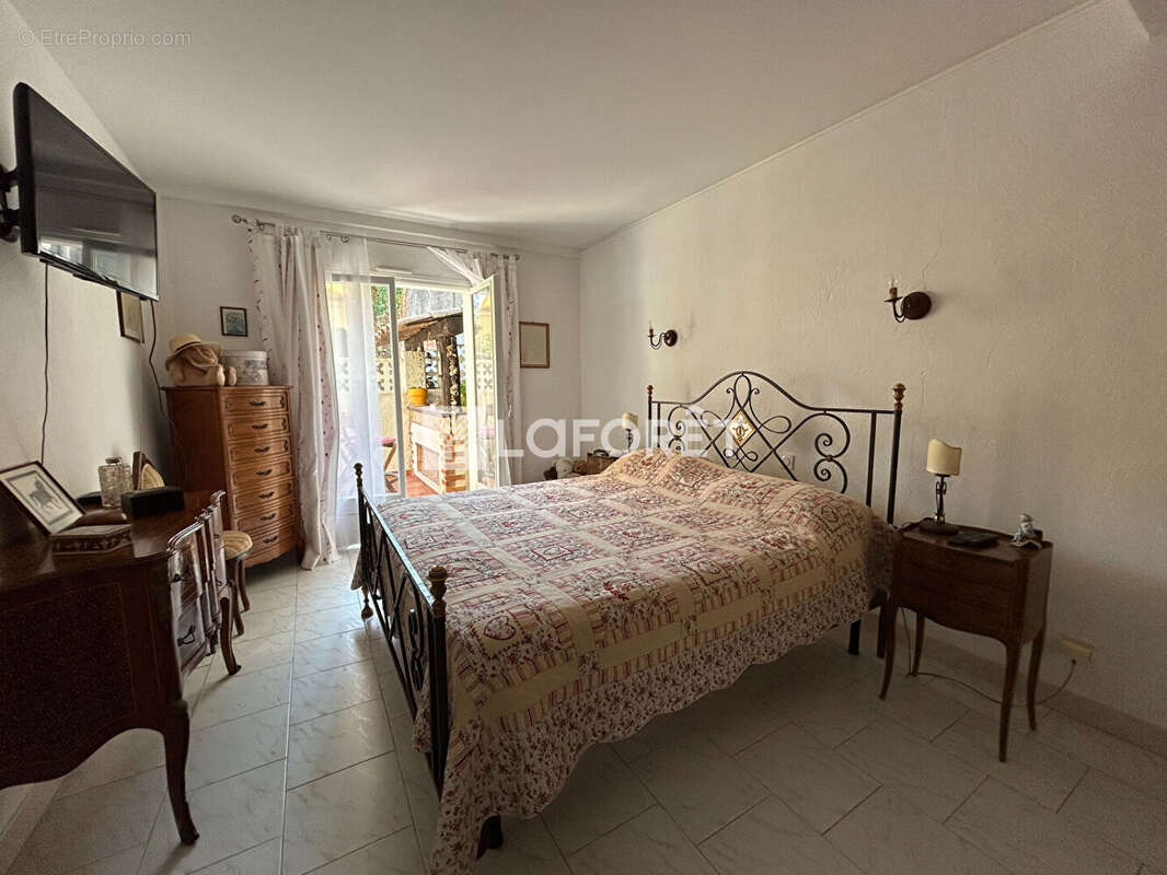 Maison à SAINT-LAURENT-DU-VAR