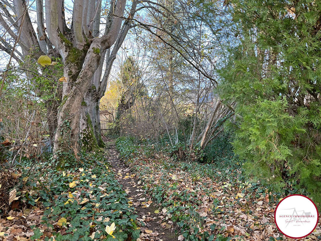 Maison à SAINT-AMAND-MONTROND
