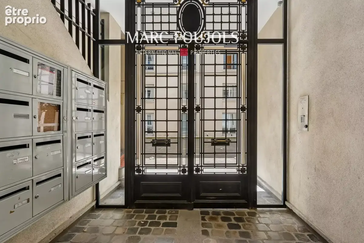 Paris III. Deux pièces de charme. - photo 16