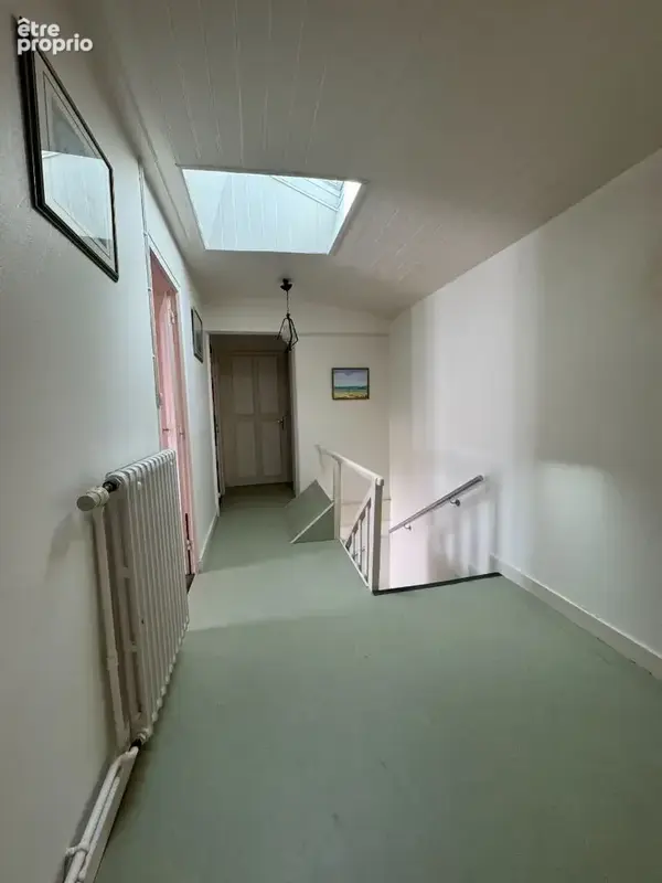 AIZENAY, maison 5 chambres et grandes dépendances sur 2 535 m2 de terrain - photo 15