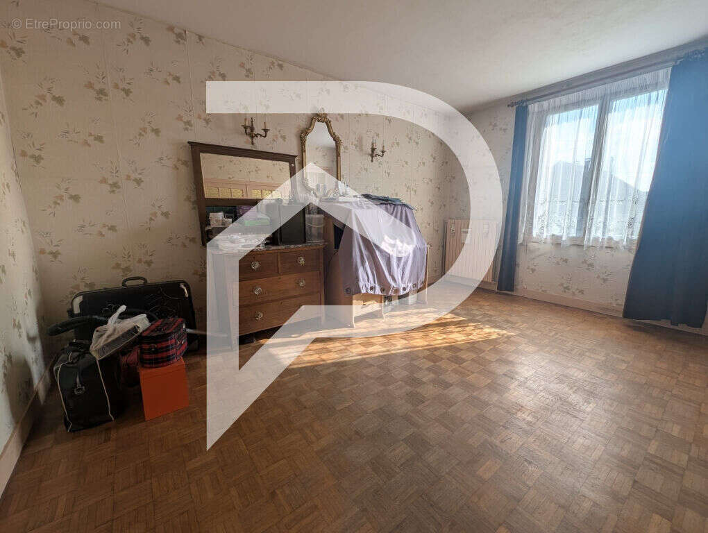 Maison à GRISY-LES-PLATRES