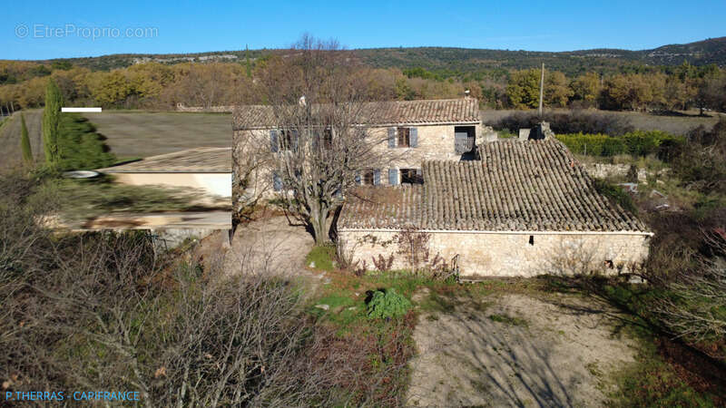 En exclusivité - Authentique bergerie Provençale du XIXème siècle à fort potentiel - photo 3
