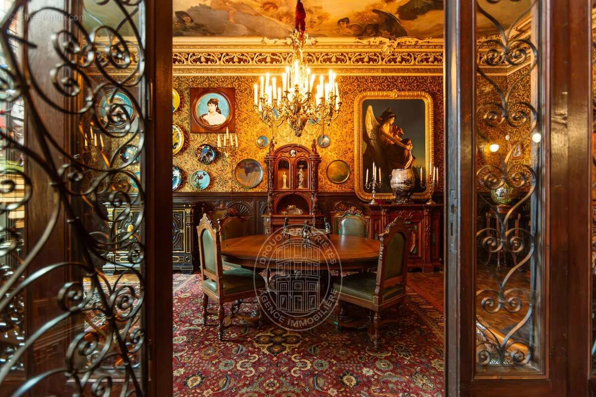 Appartement à PARIS-9E