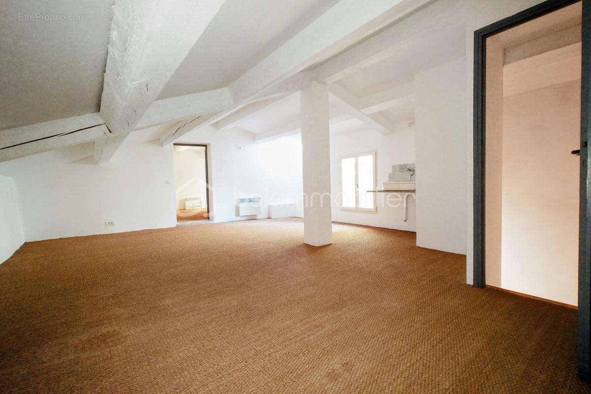 Maison à SALERNES