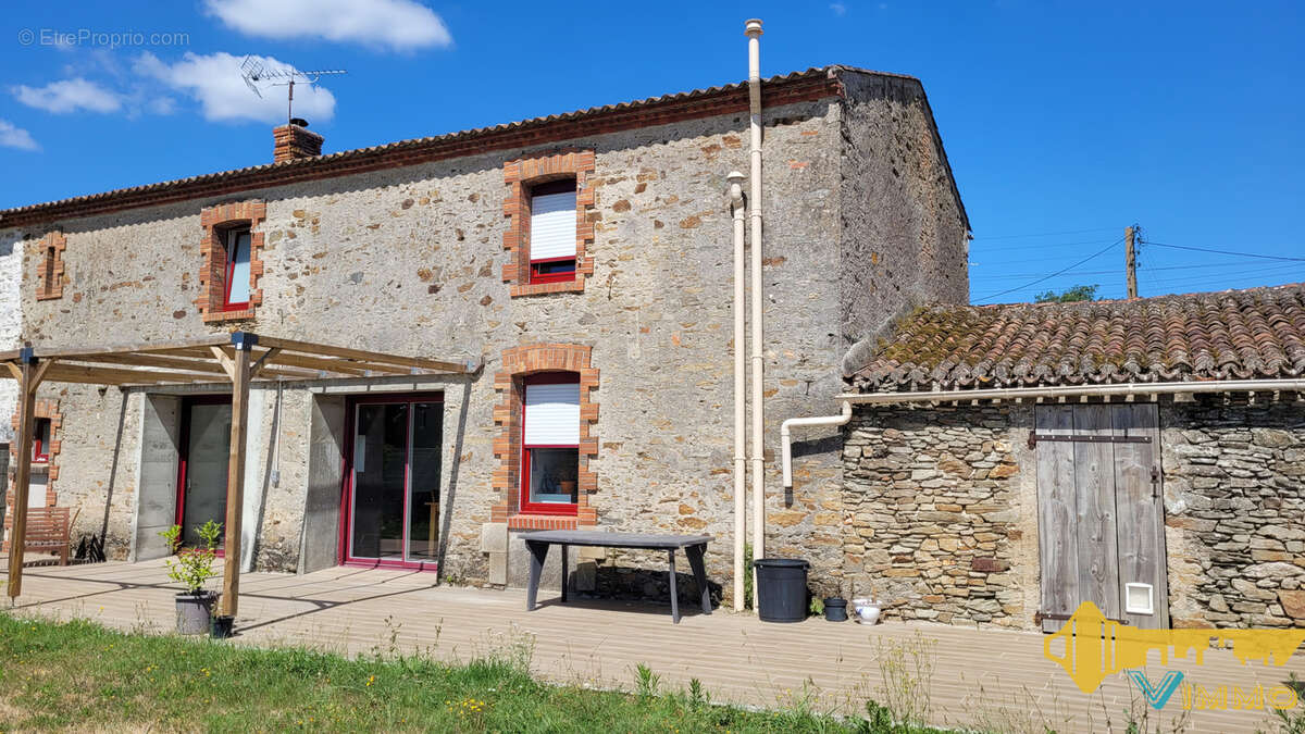 Maison à LA LIMOUZINIERE