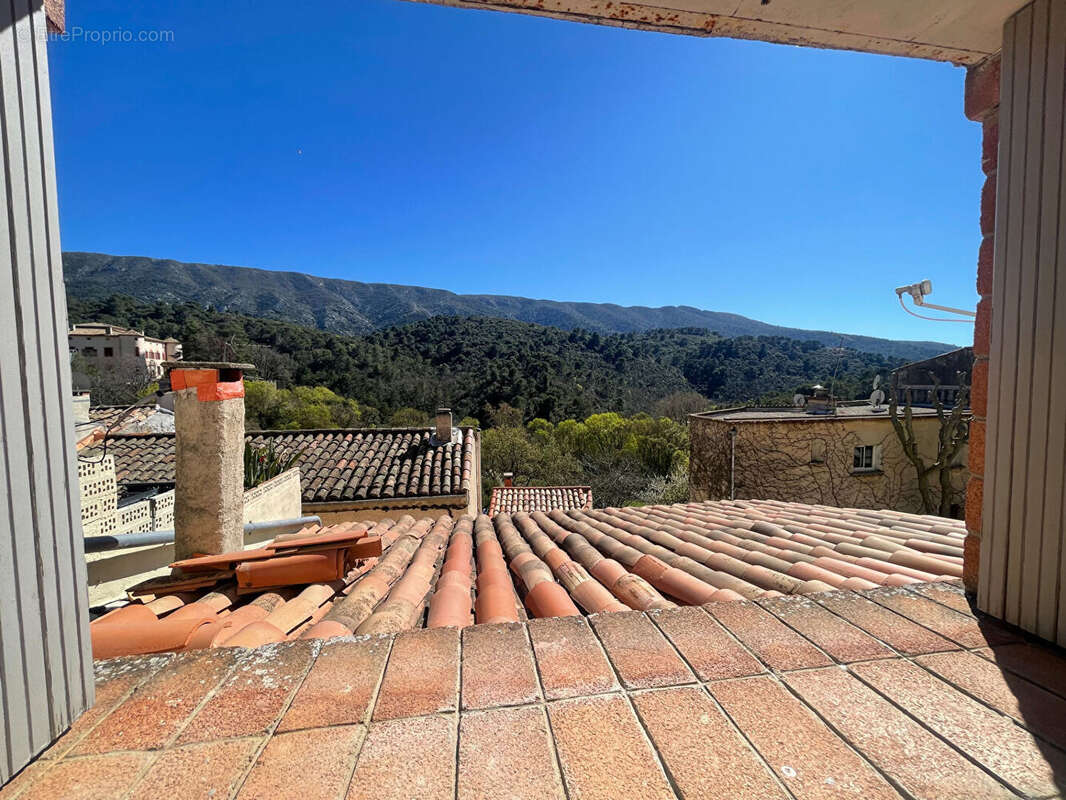 Maison à VAUVENARGUES