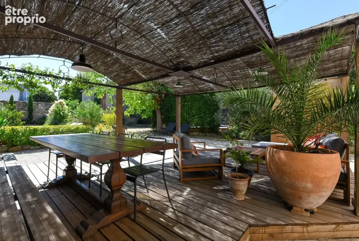Superbe propriété de village avec jardin et piscine à 17 kms d’Uzès - photo 6