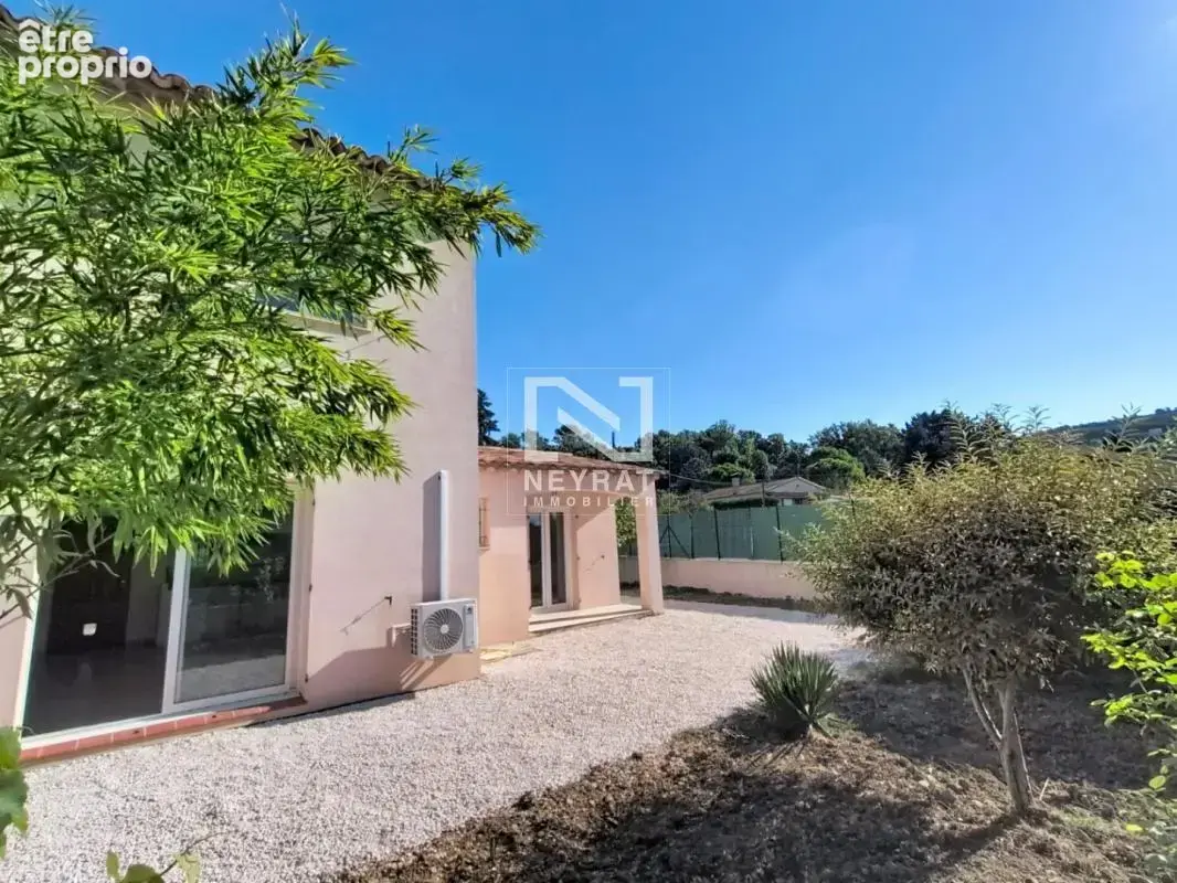 Montauroux - Maison mitoyenne - 450m² de jardin - photo 4