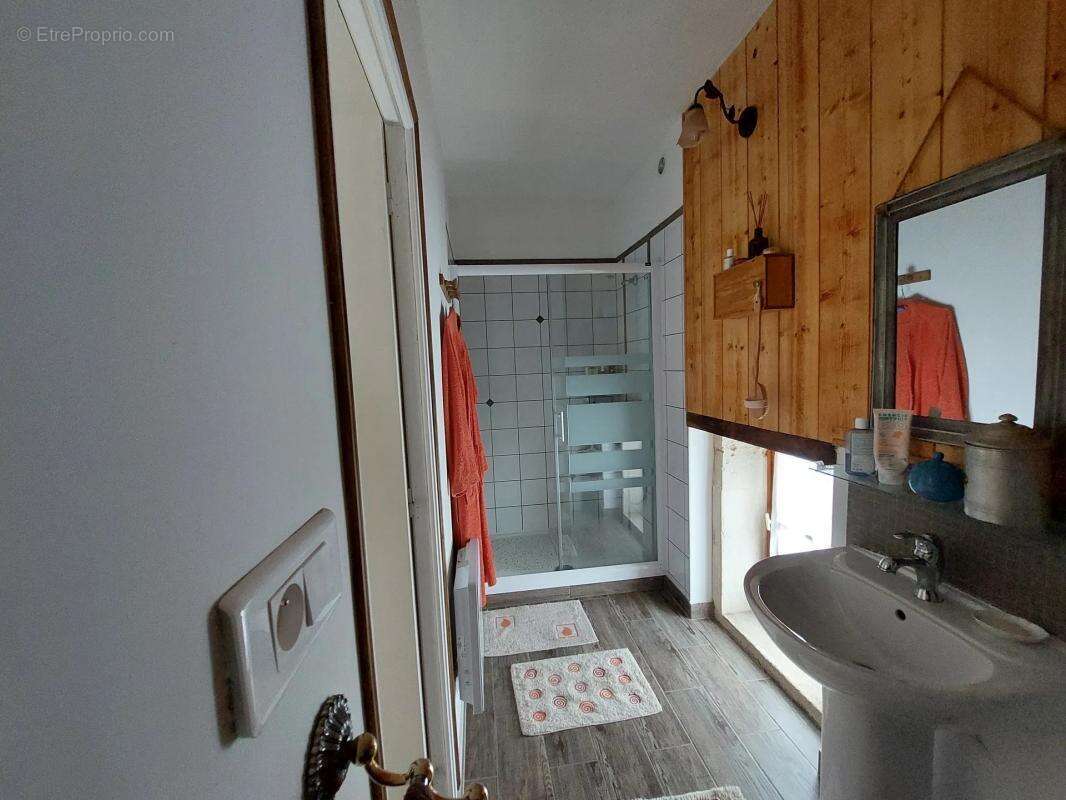 Maison de 6 pièces de 106 m² à Corvol-l'Orgueilleux - photo 9