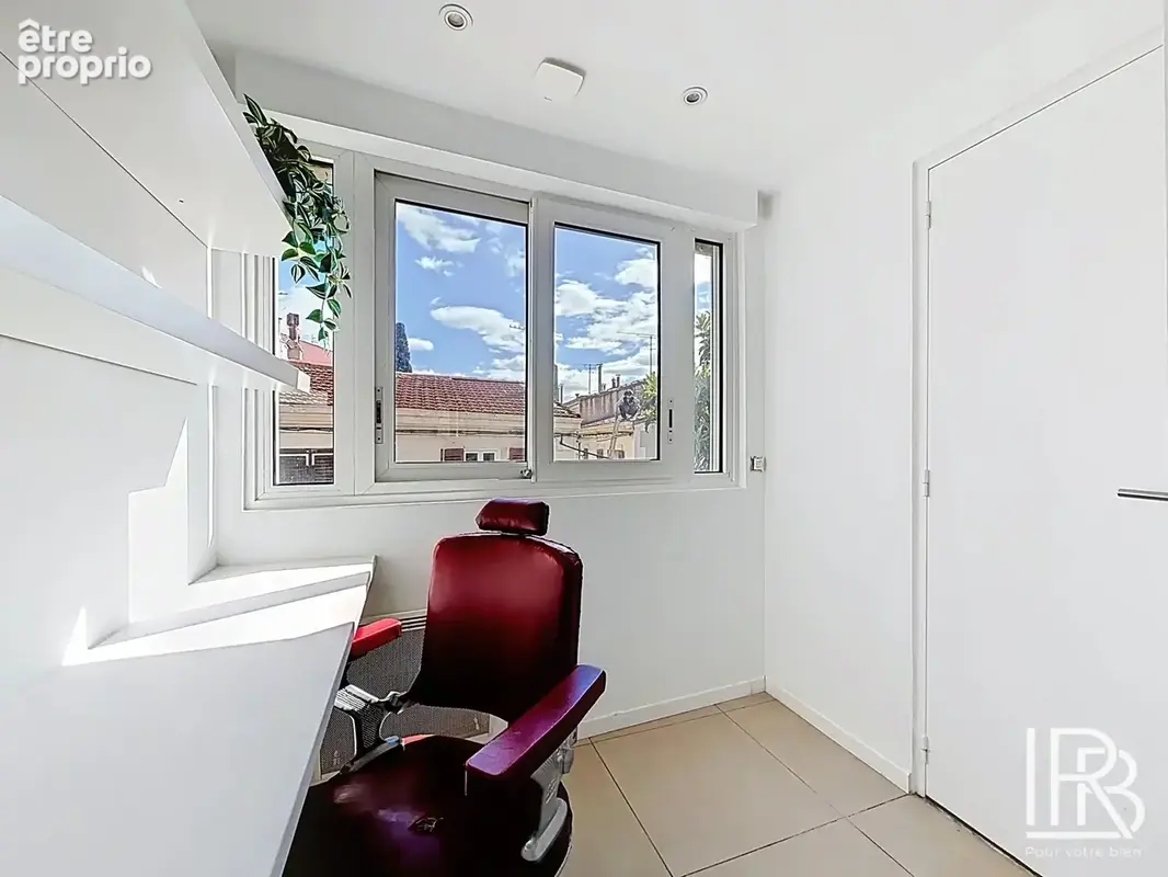 À vendre T2 rénové 30 m² Marseille 6 - Vauban - photo 7
