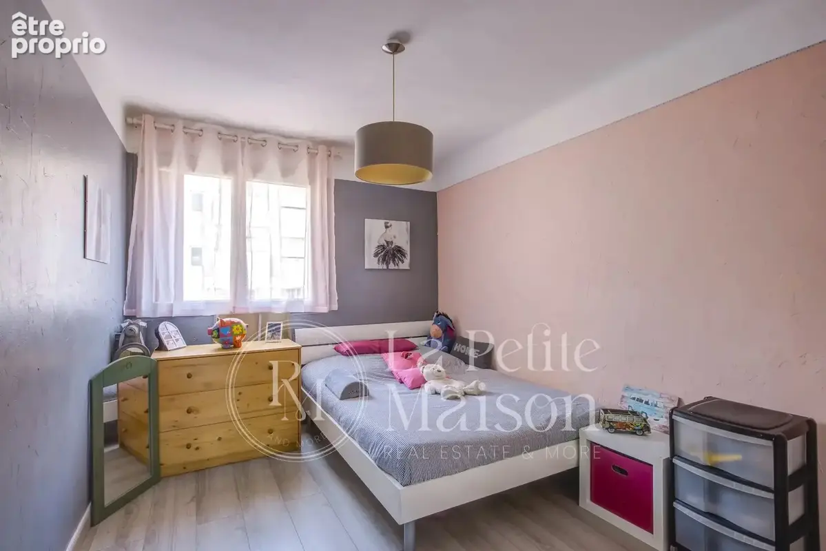 Appartement 4 Pièces - Cagnes Sur Mer Centre - étage élevé - traversant - Cave - possibilité stationnement - photo 17