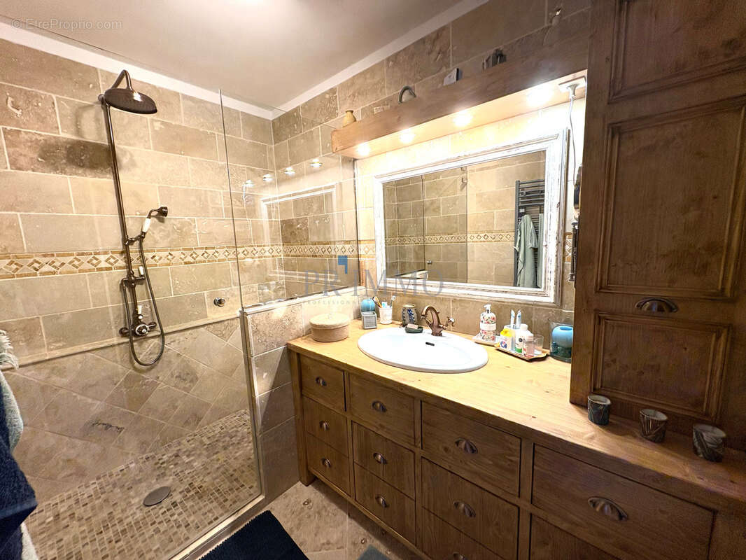 Appartement à BORMES-LES-MIMOSAS