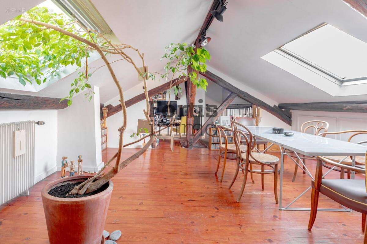 Appartement à PARIS-18E