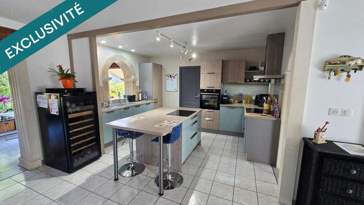 Photo 7 - Maison à LUSSAC-LES-CHATEAUX