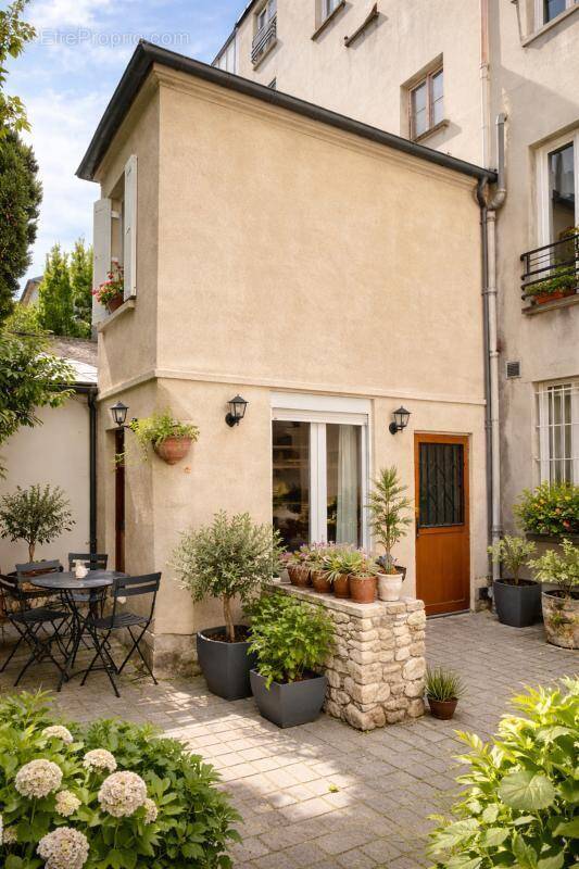 Appartement à PARIS-20E