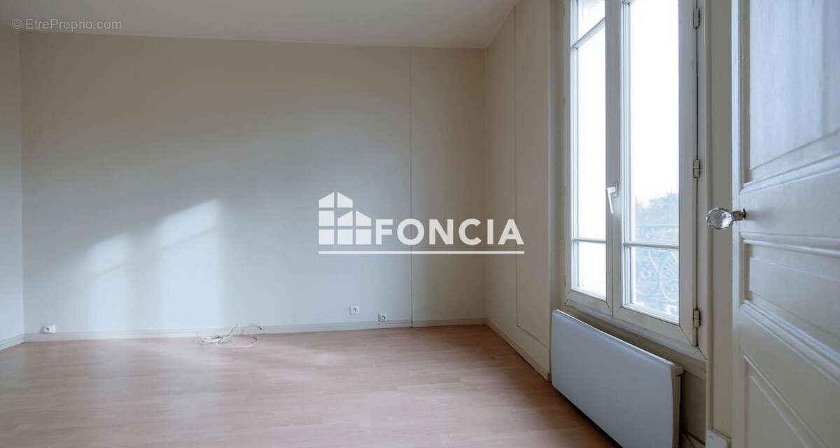 Appartement à CORBEIL-ESSONNES