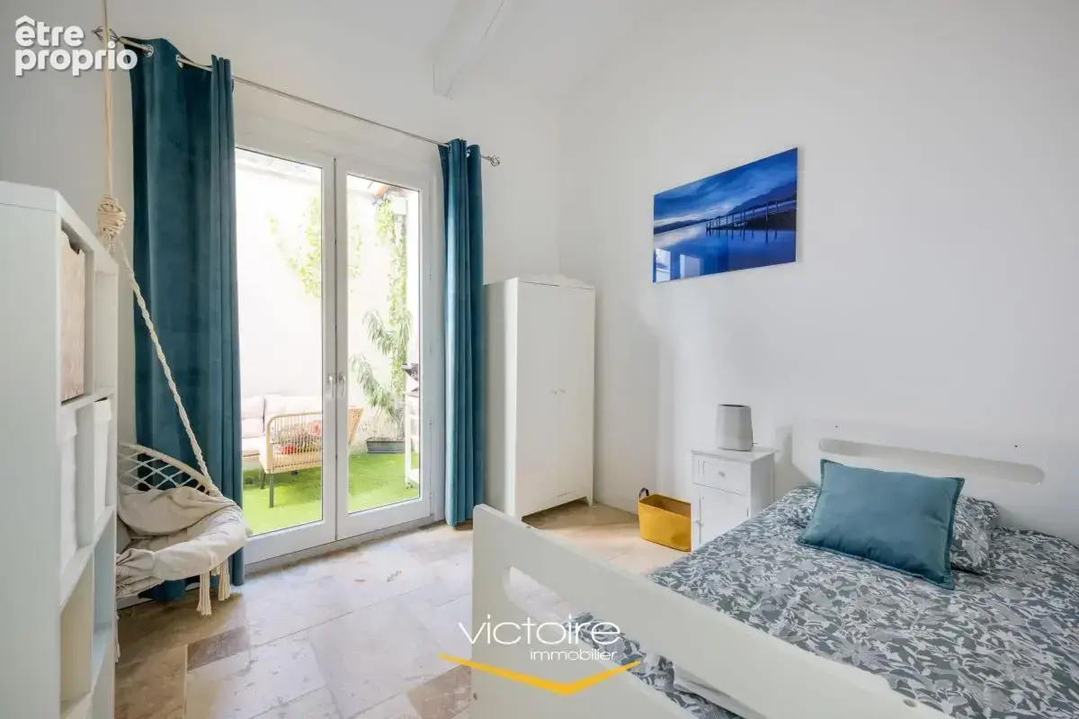 LYON 3 MONTCHAT –  Spacieux T4 119 M² (transformable en T5) avec PATIO PRIVATIF - photo 14