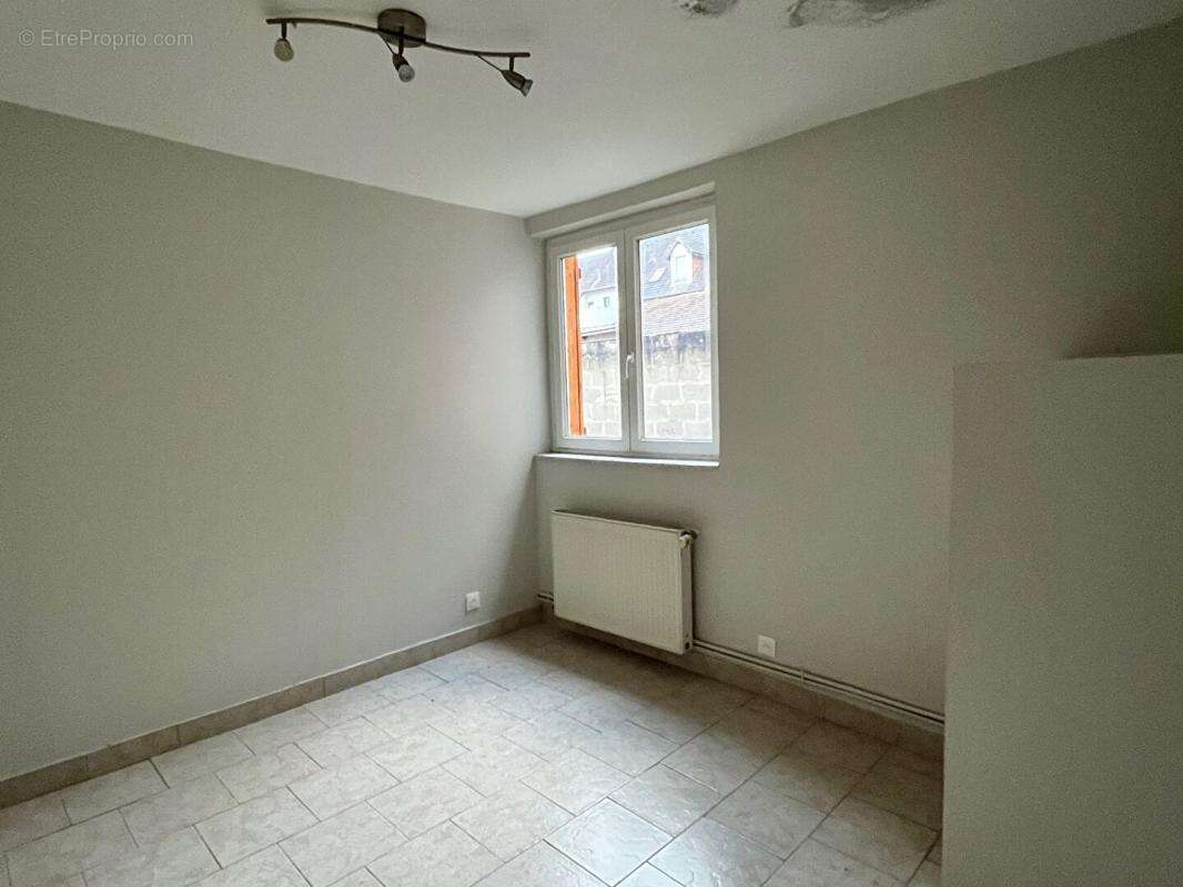Appartement à MOULINS