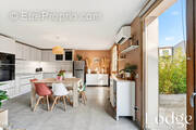 Appartement à CHATEAUNEUF-LE-ROUGE