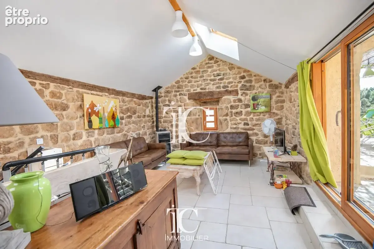Propriete du xviieme siecle 400m² habitable 4280m² de terrain - photo 9