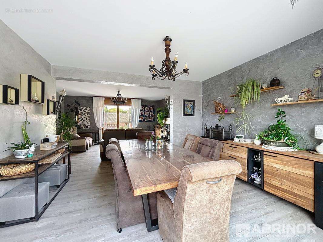 Maison à GONDECOURT