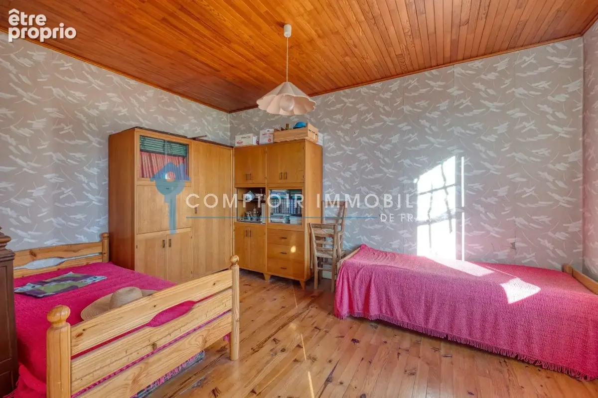 Dpt (38) - Isère -  Propriété de 140m2 sur un terrain de 7708 m2 - photo 12