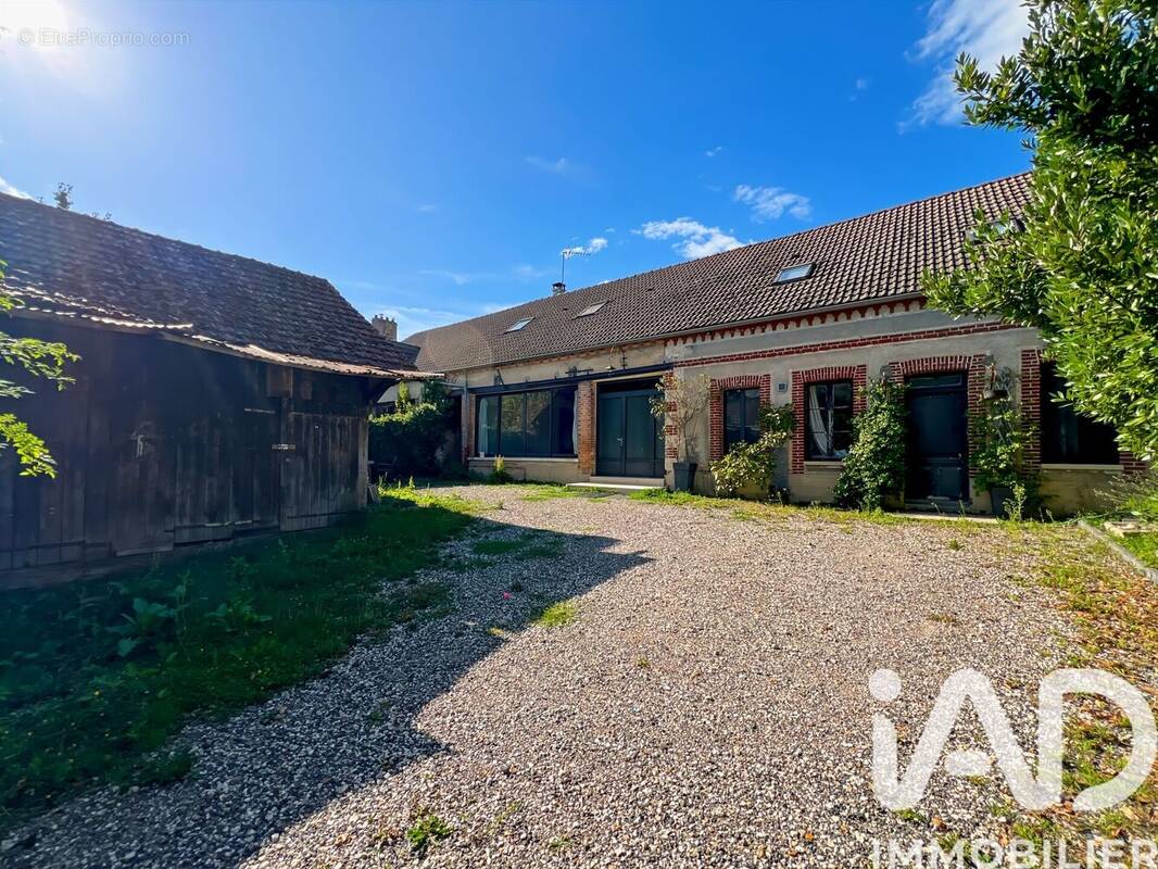 Photo 1 - Maison à EGRISELLES-LE-BOCAGE