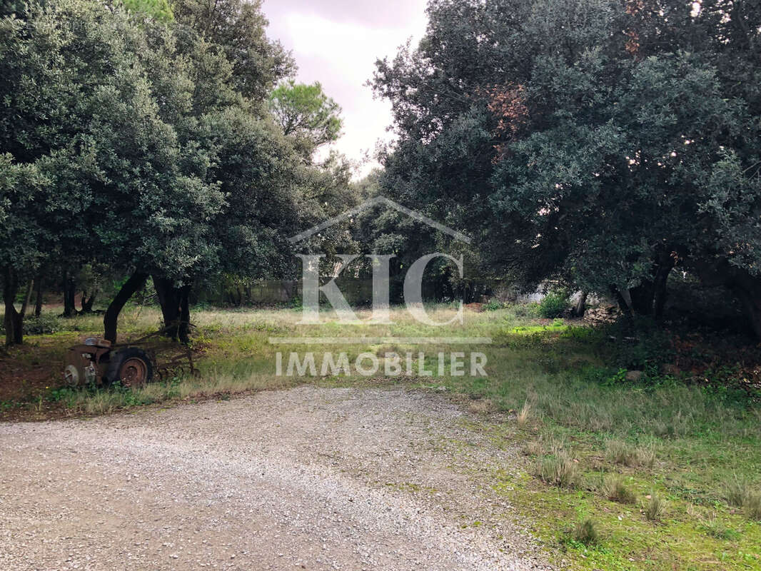 Terrain à CARCASSONNE