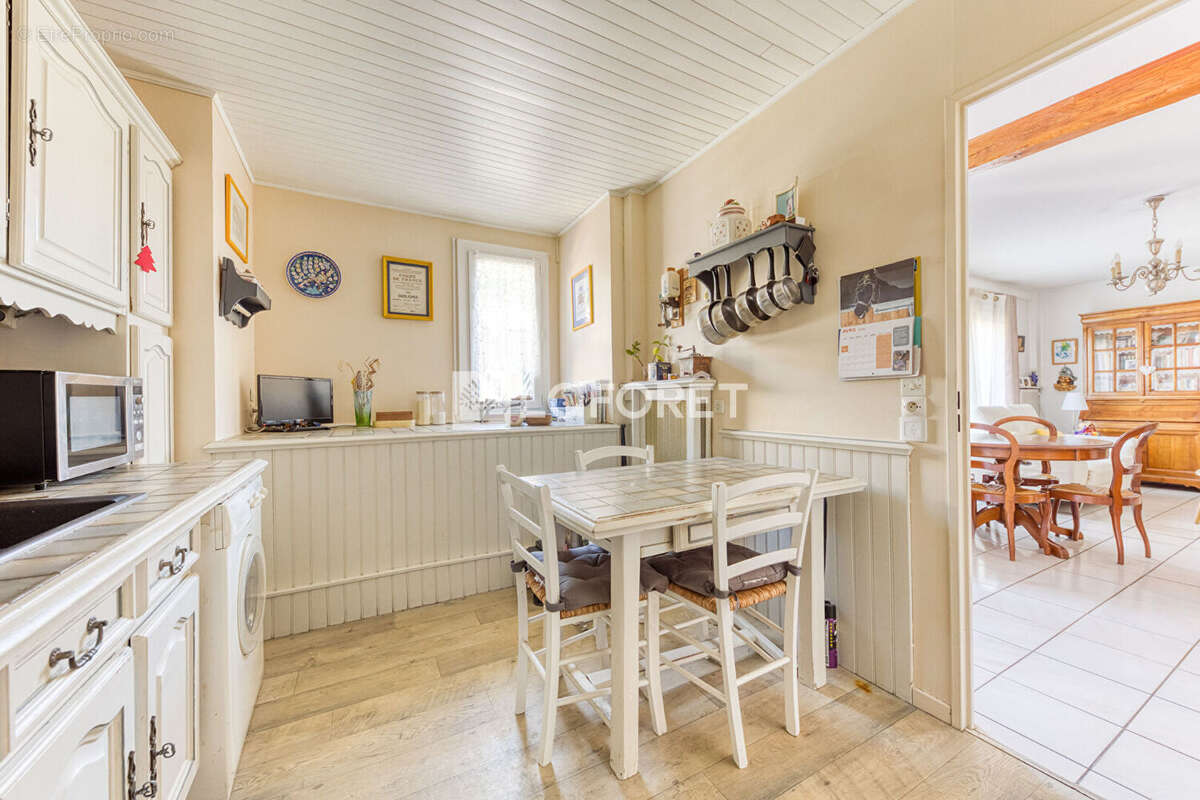 Appartement à EMERAINVILLE