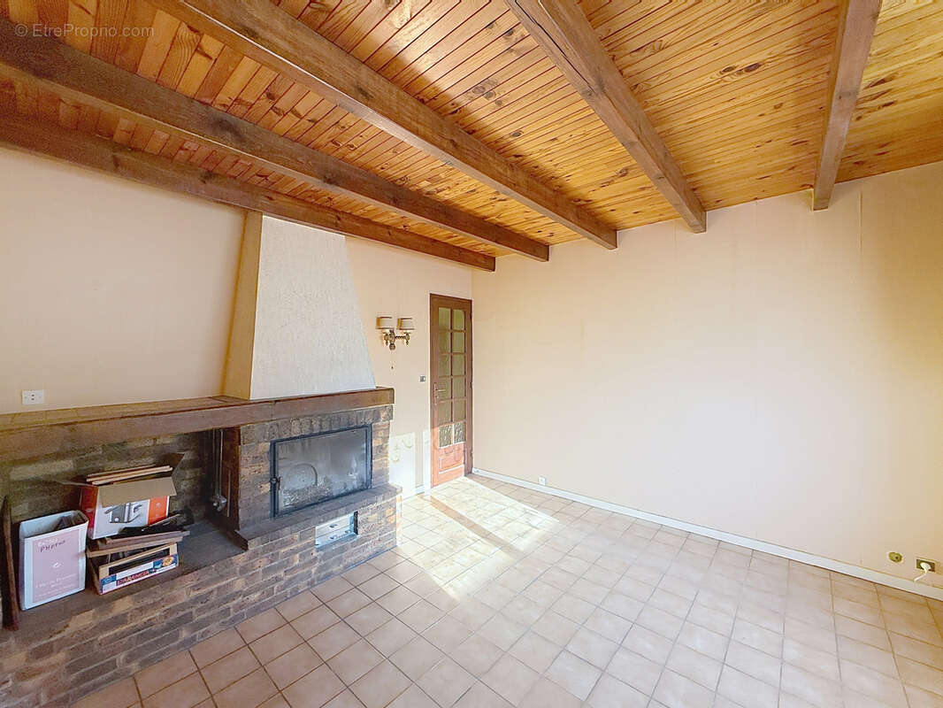 Maison à THIRAUCOURT