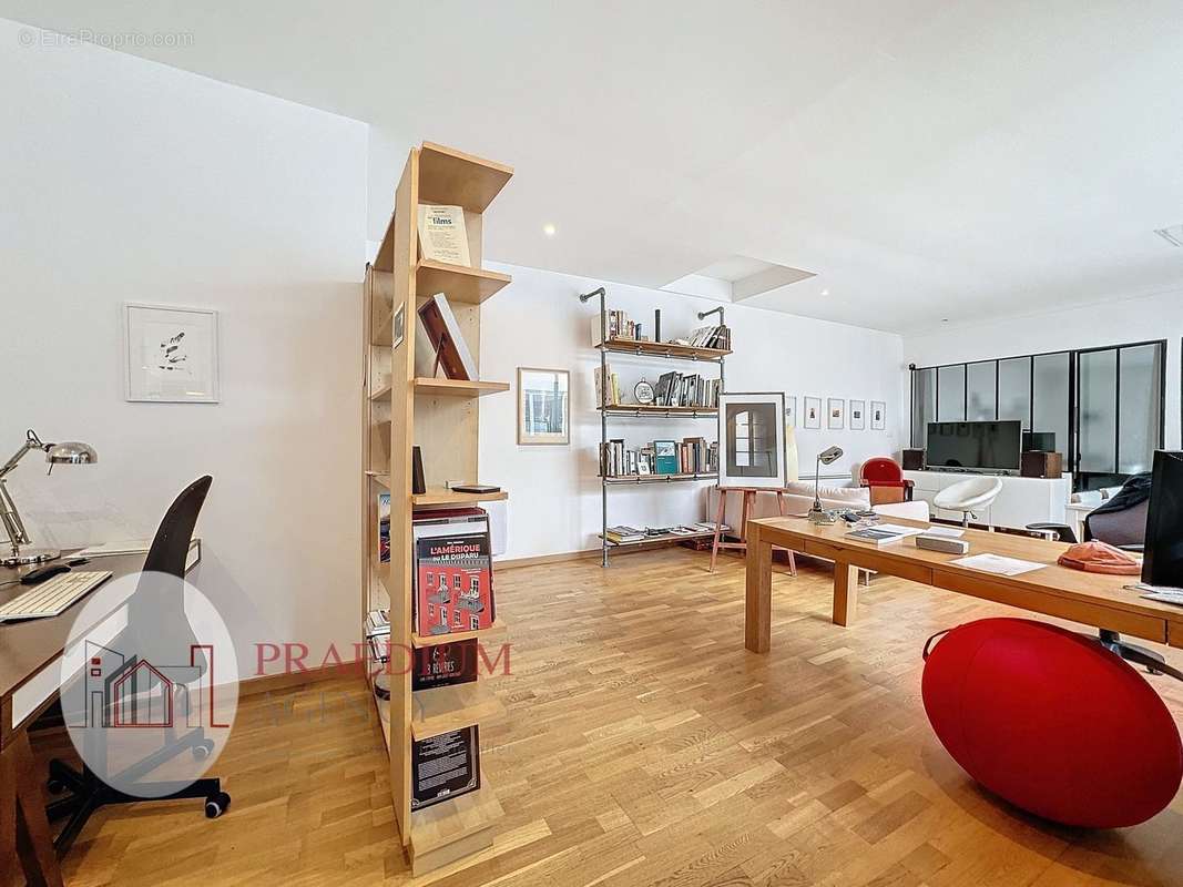 Commerce à IVRY-SUR-SEINE