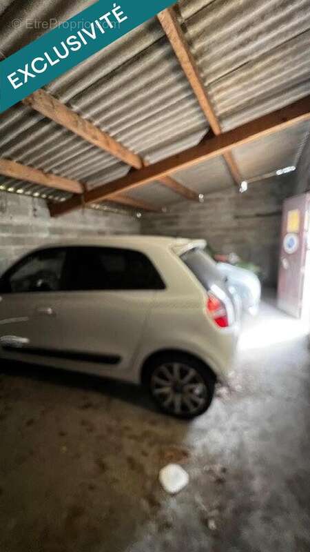 Photo 4 - Parking à DIGNAC