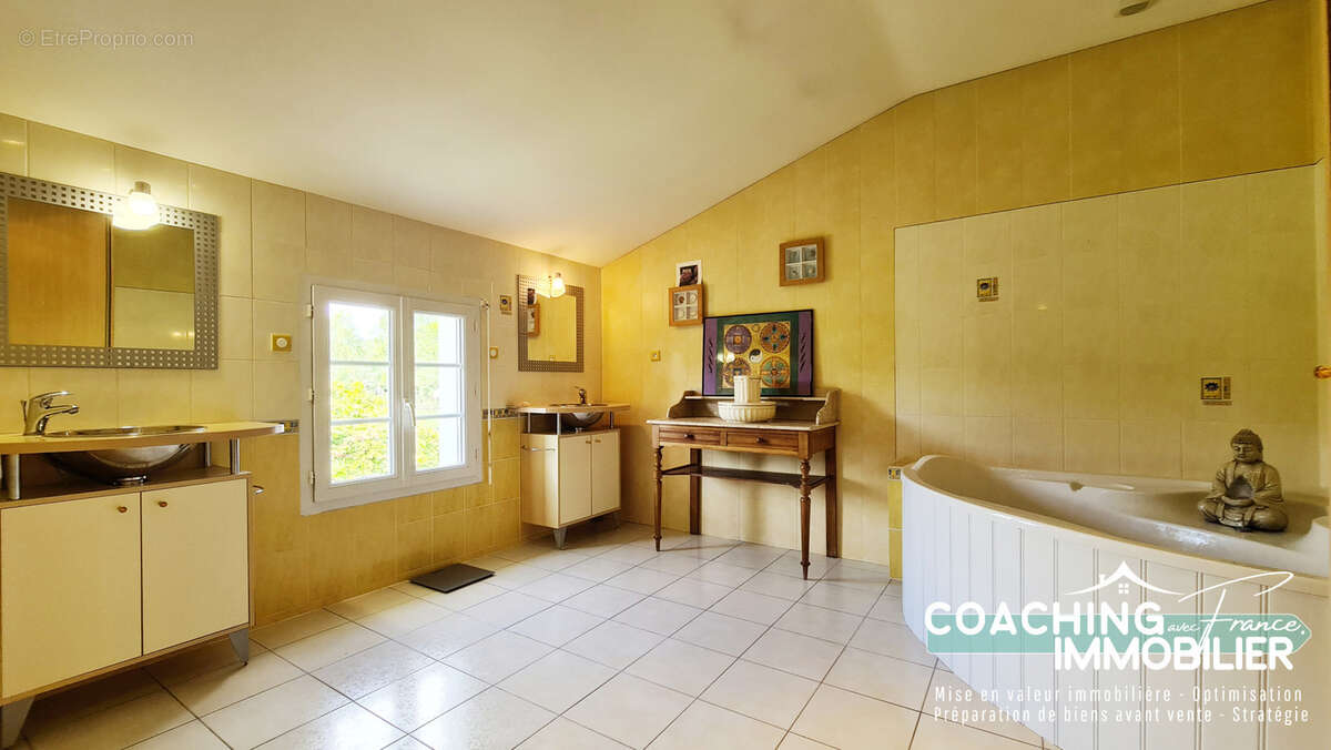 Maison à vendre  4 chambres MAGNE (79) - photo 13